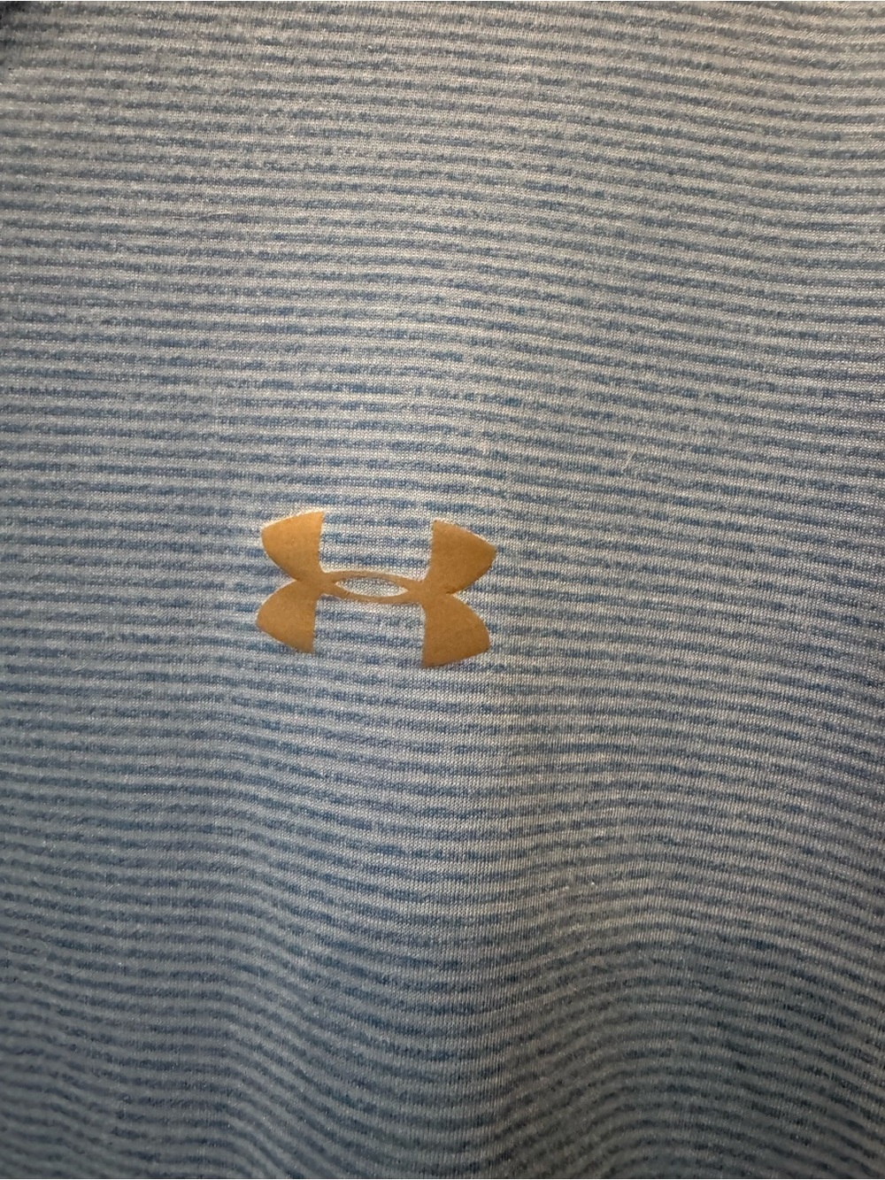 Under Armour Men’s Light Blue V-Neck Short Sleeve Performance Tee - Picture 5 of 5